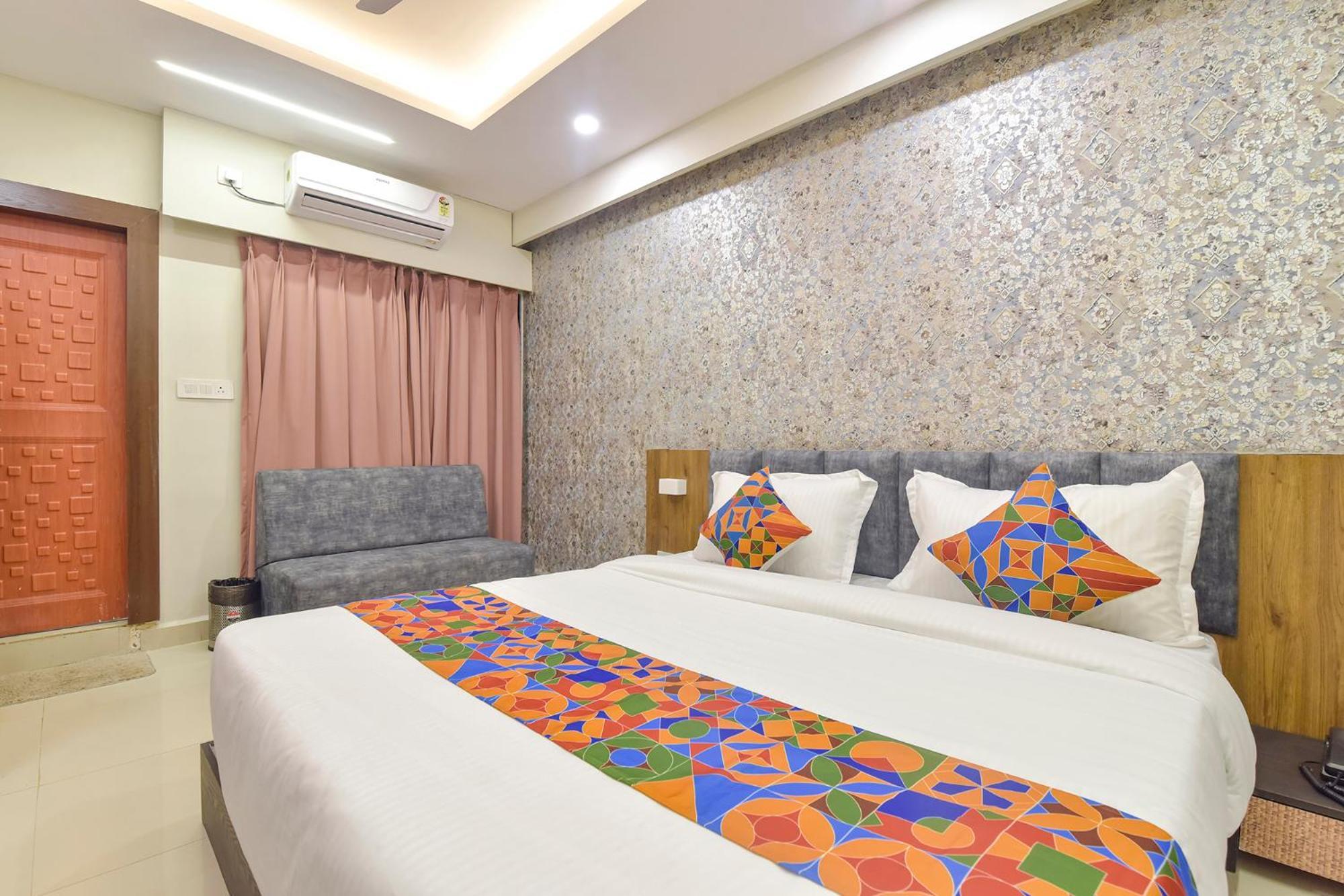 Fabhotel The Max Glory Indore Buitenkant foto