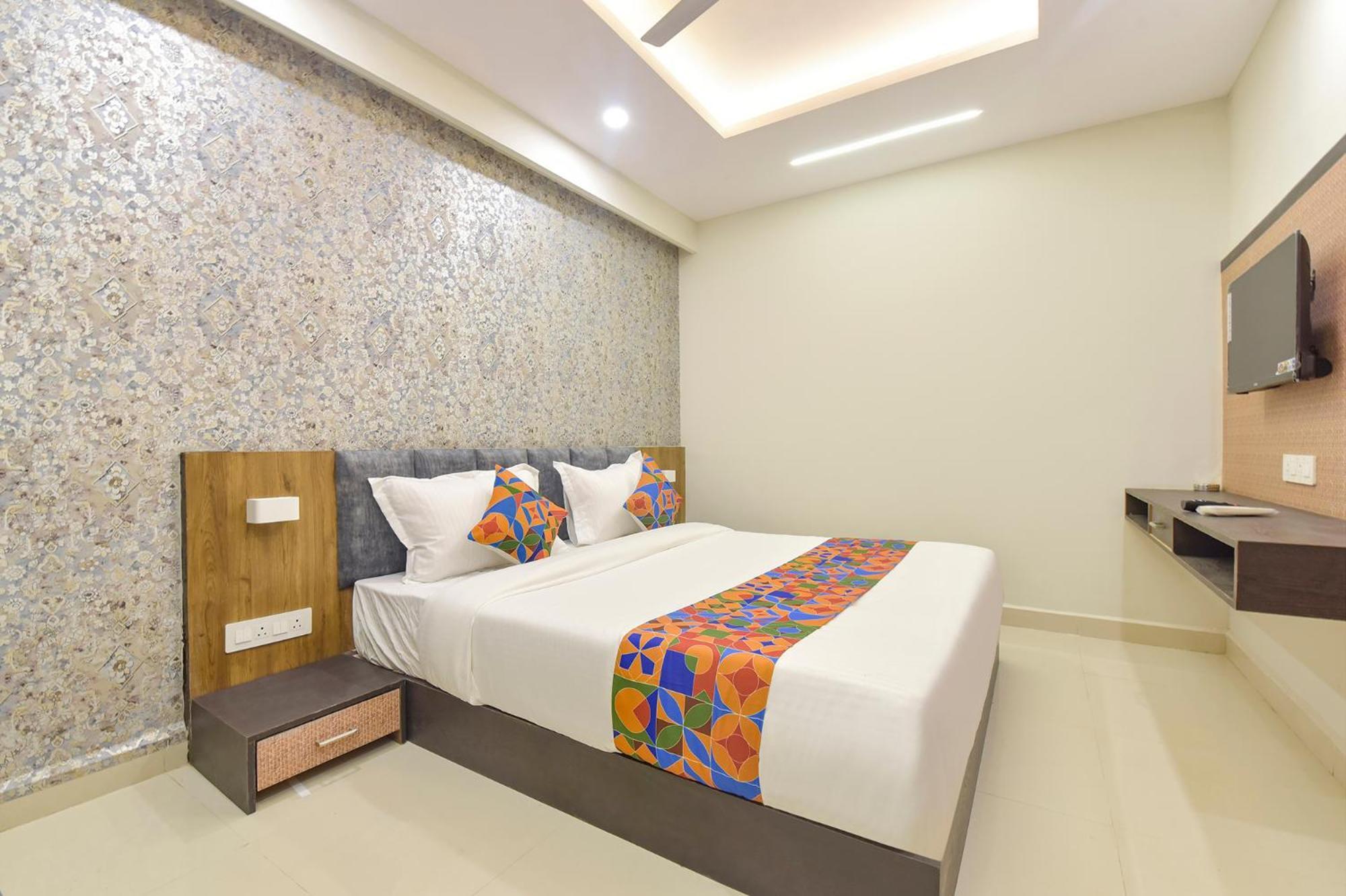 Fabhotel The Max Glory Indore Buitenkant foto
